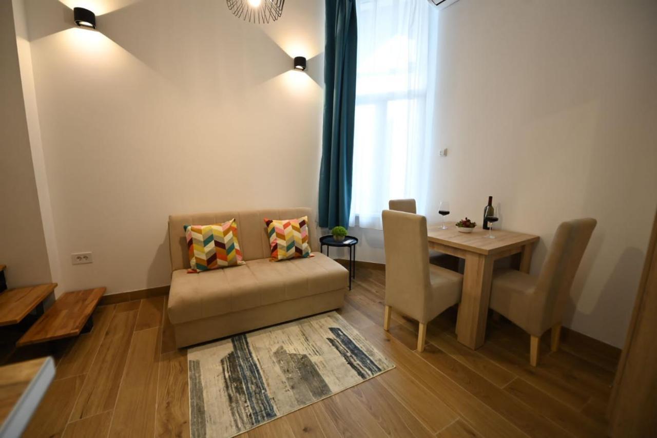 Bel Galleries Sajmiste Habitación foto